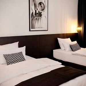 Zimmer mit zwei Einzelbetten